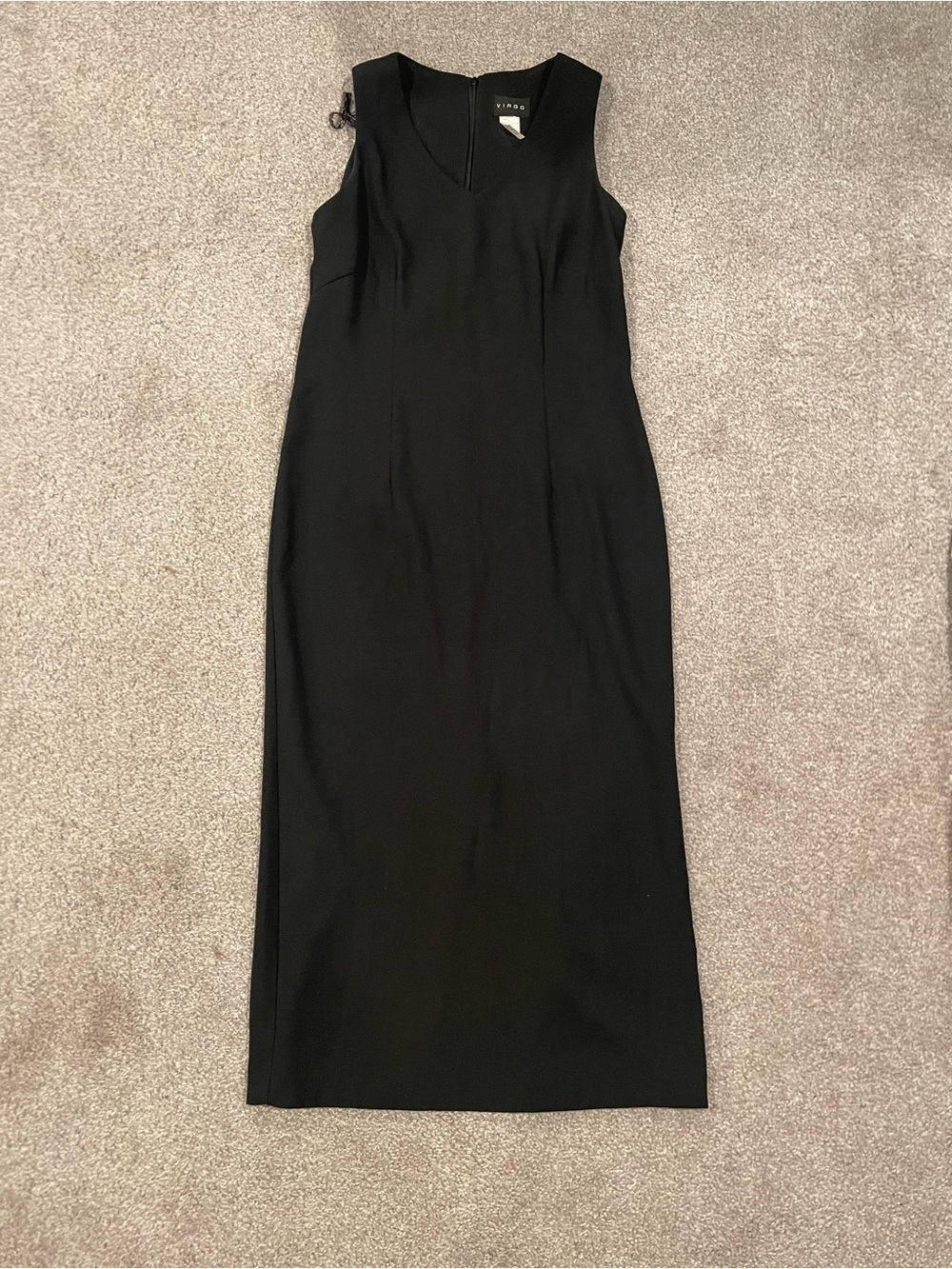 Virgo Black Sleeveless V-Neck Maxi Dress